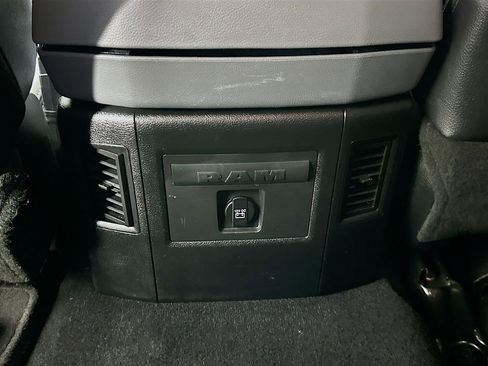 Used 2017 RAM 1500 Lone Star image 24