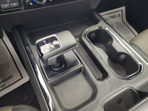 Used 2024 Chevrolet Silverado 1500 ZR2 w/ Technology Package image 32