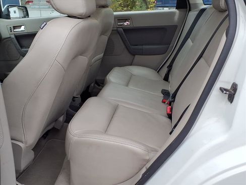 Used 2011 Ford Focus SEL w/ 301A Rapid Spec Order Code image 9