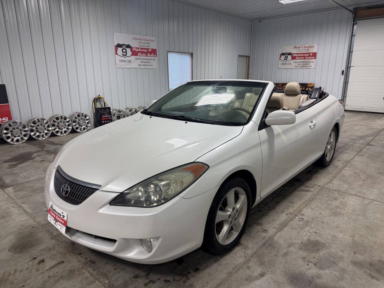 Used 2006 Toyota Solara SLE FWD image 1