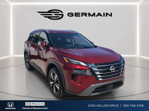 Used 2025 Nissan Rogue SL AWD/4WD image 1