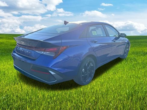 Used 2026 Hyundai Elantra Sport w/ Cargo Package image 9