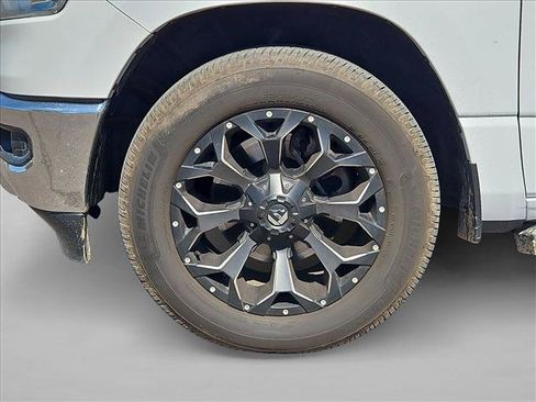 Used 2019 RAM 1500 Big Horn RWD image 14