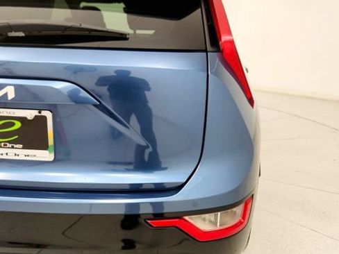 Used 2023 Kia Niro Wind FWD image 28