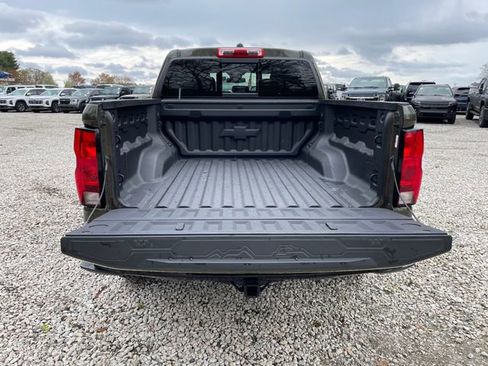 Used 2025 Chevrolet Colorado Trail Boss AWD/4WD image 12