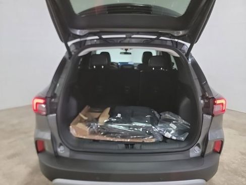 New 2025 Ford Escape SE w/ Class II Trailer Tow Package image 29