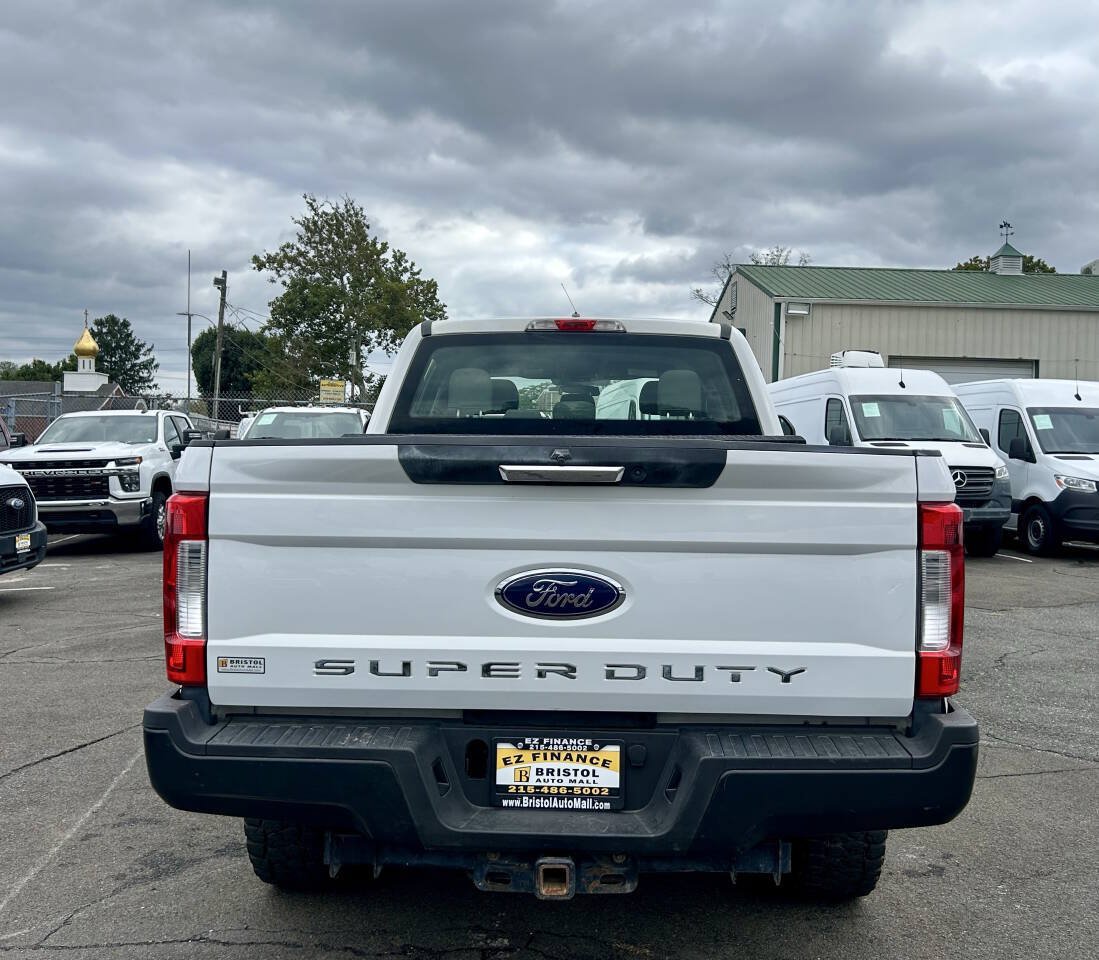Used 2019 Ford F250 XL w/ Power Equipment Group AWD/4WD image 4