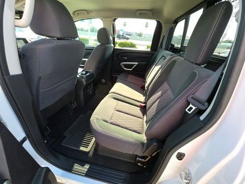 Used 2024 Nissan Titan SV w/ SV Convenience Package AWD/4WD image 25
