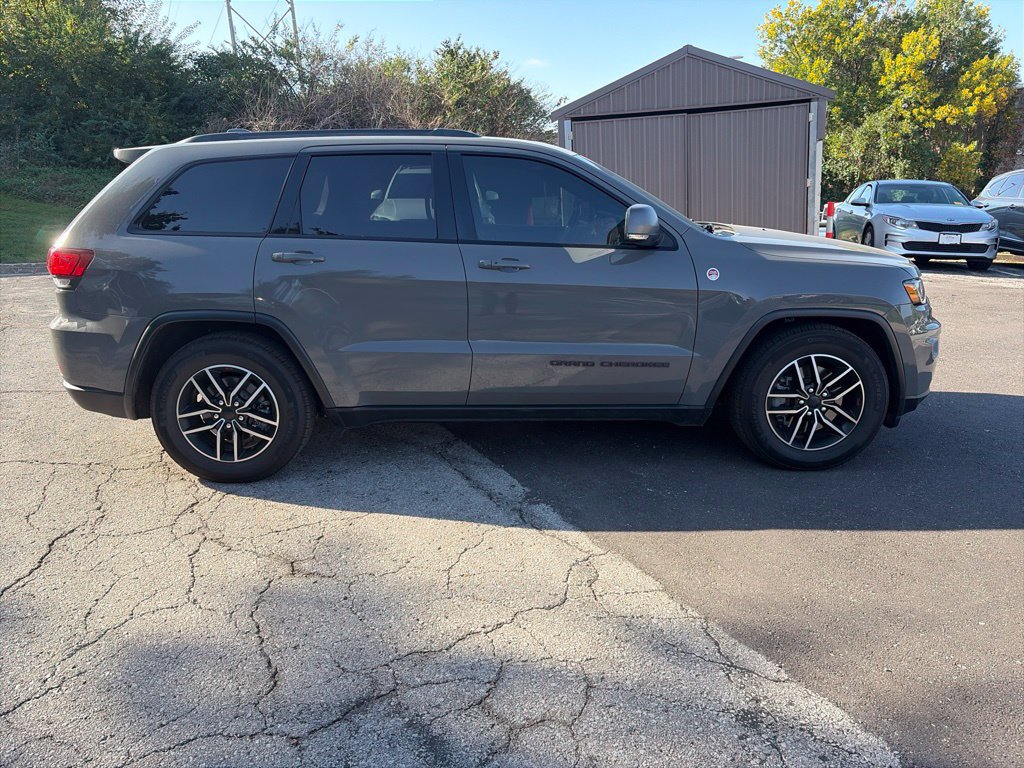 Used 2021 Jeep Grand Cherokee Trailhawk w/ Trailhawk Luxury Group AWD/4WD image 4