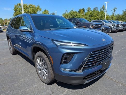 New 2026 Buick Enclave Preferred w/ Power Package image 2