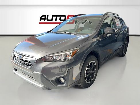 Used 2021 Subaru Crosstrek 2.0i Premium w/ Moonroof Package image 3