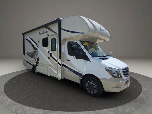 Used 2016 Mercedes-Benz Sprinter 3500 image 2