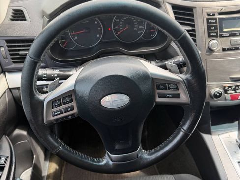 Used 2013 Subaru Outback 2.5i Premium w/ All-Weather Pkg AWD/4WD image 34