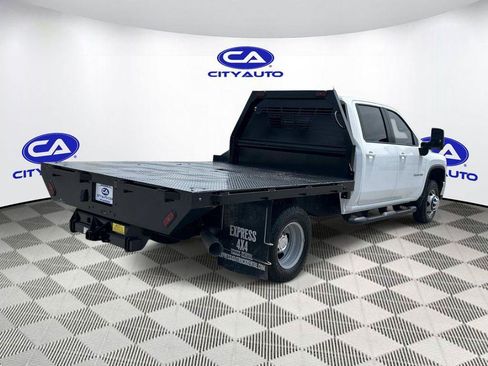 Used 2024 Chevrolet Silverado 3500 LT w/ Convenience Package AWD/4WD image 5