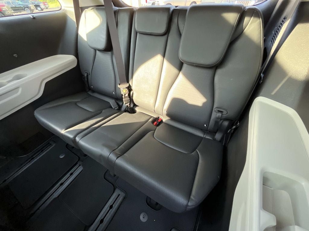 Used 2022 Kia Carnival SX Prestige FWD image 27