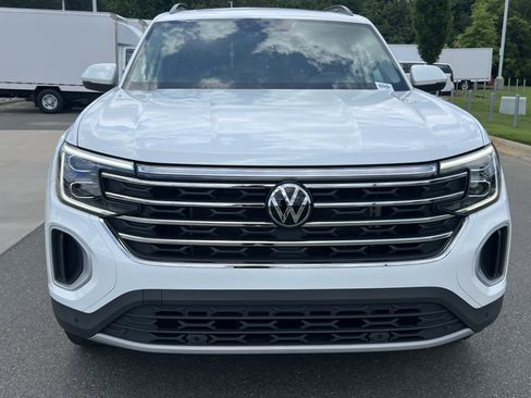 Used 2024 Volkswagen Atlas SE FWD image 4