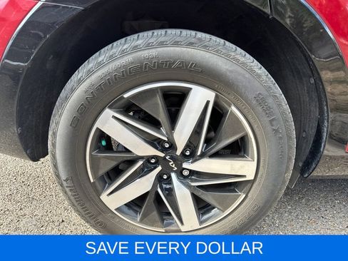 Used 2023 Kia Sorento S w/ Panoramic Sunroof Package FWD image 5