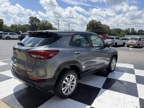 Used 2021 Chevrolet TrailBlazer LS AWD/4WD image 6