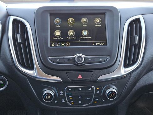 Used 2019 Chevrolet Equinox LT w/ Driver Convenience Package image 9