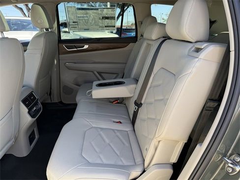 New 2026 Volkswagen Atlas SE image 21