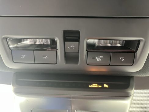 Certified 2025 MAZDA CX-70 Plug-In Hybrid w/ Premium Plus image 28