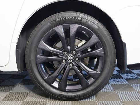 Used 2026 Toyota Sienna XSE FWD image 14
