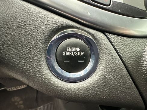 Used 2019 Chevrolet Impala LT image 24