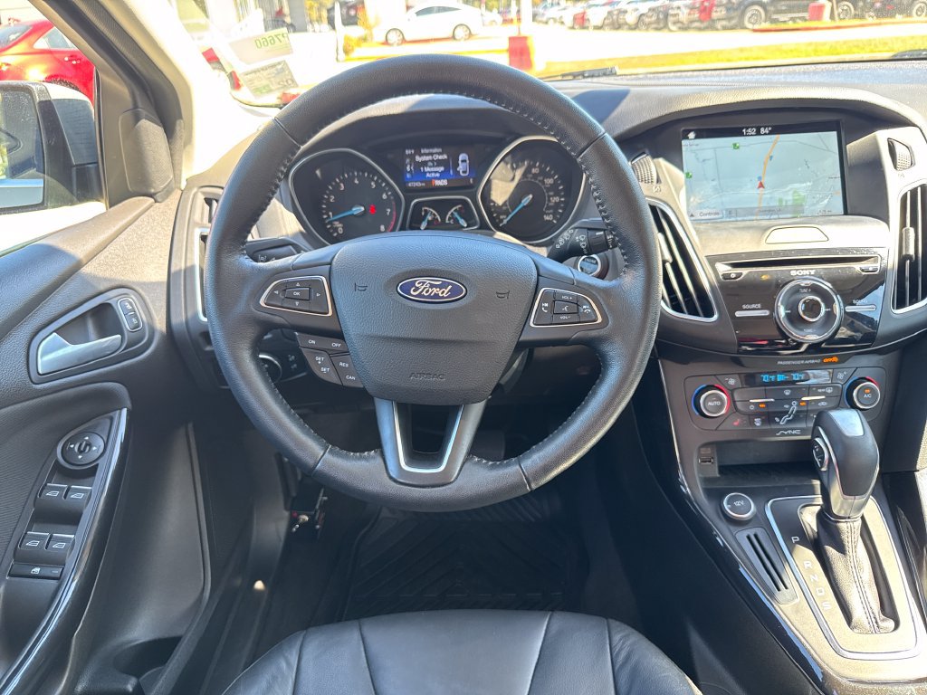 Used 2016 Ford Focus Titanium w/ Titanium Technology Package FWD image 17
