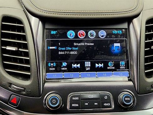 Used 2018 Chevrolet Impala LT FWD image 19
