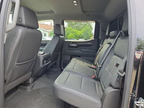 Used 2023 Chevrolet Silverado 1500 RST AWD/4WD image 16
