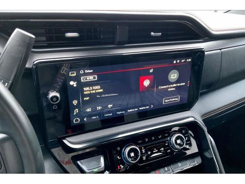 Used 2024 GMC Sierra 2500 AT4 w/ Technology Package image 7