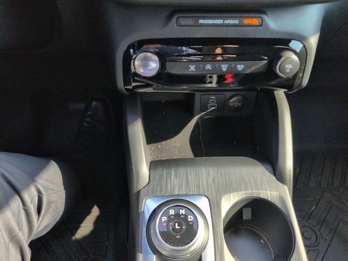 Used 2025 Ford Escape ST-Line w/ Tech Pack #1 FWD image 22