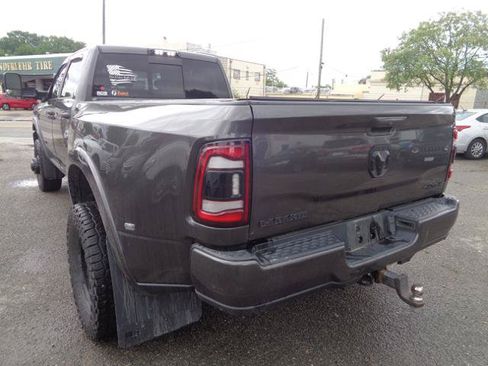 Used 2021 RAM 3500 Laramie w/ Night Edition AWD/4WD image 8