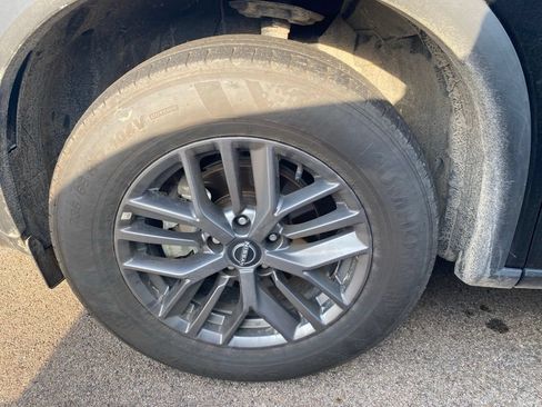 Used 2024 Nissan Rogue S AWD/4WD image 10
