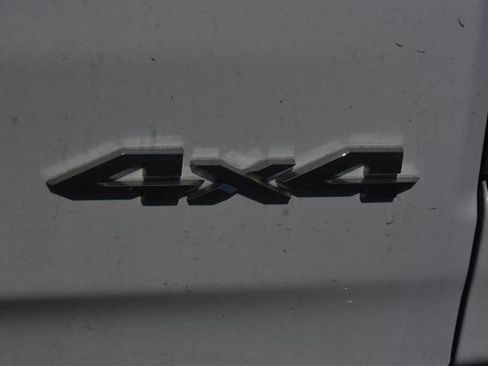Used 2025 RAM 1500 Laramie AWD/4WD image 6