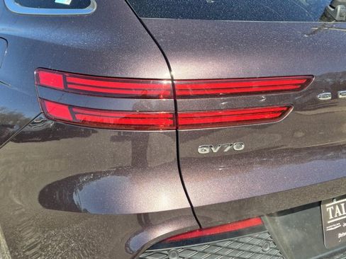 Used 2022 Genesis GV70 2.5T w/ Select Package AWD/4WD image 21