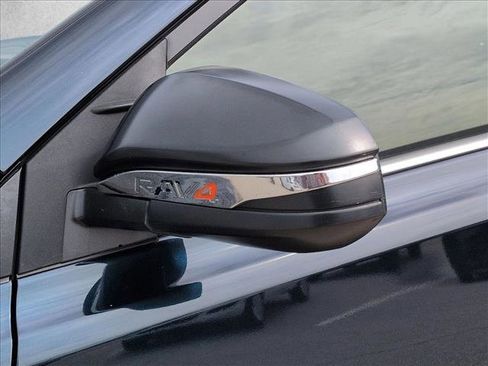 Used 2018 Toyota RAV4 LE w/ All Weather Liner Package image 9