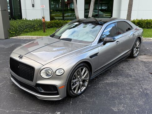 Used 2023 Bentley Flying Spur V8 AWD/4WD image 8