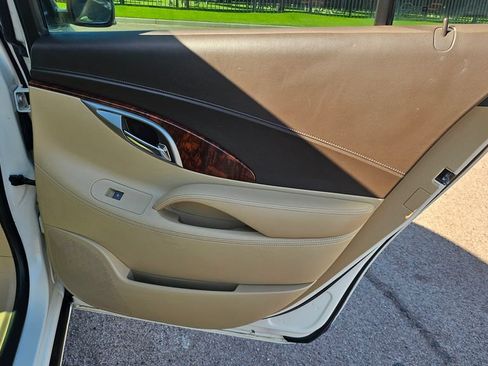 Used 2013 Buick LaCrosse Premium w/ Entertainment Package FWD image 21