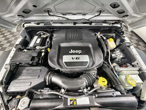 Used 2016 Jeep Wrangler Sport w/ Connectivity Group image 25