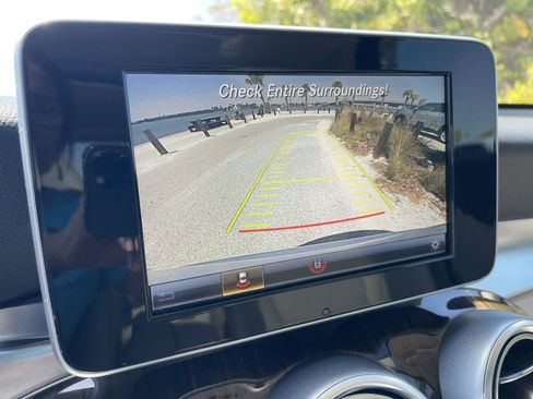 Used 2018 Mercedes-Benz GLC 300 image 17