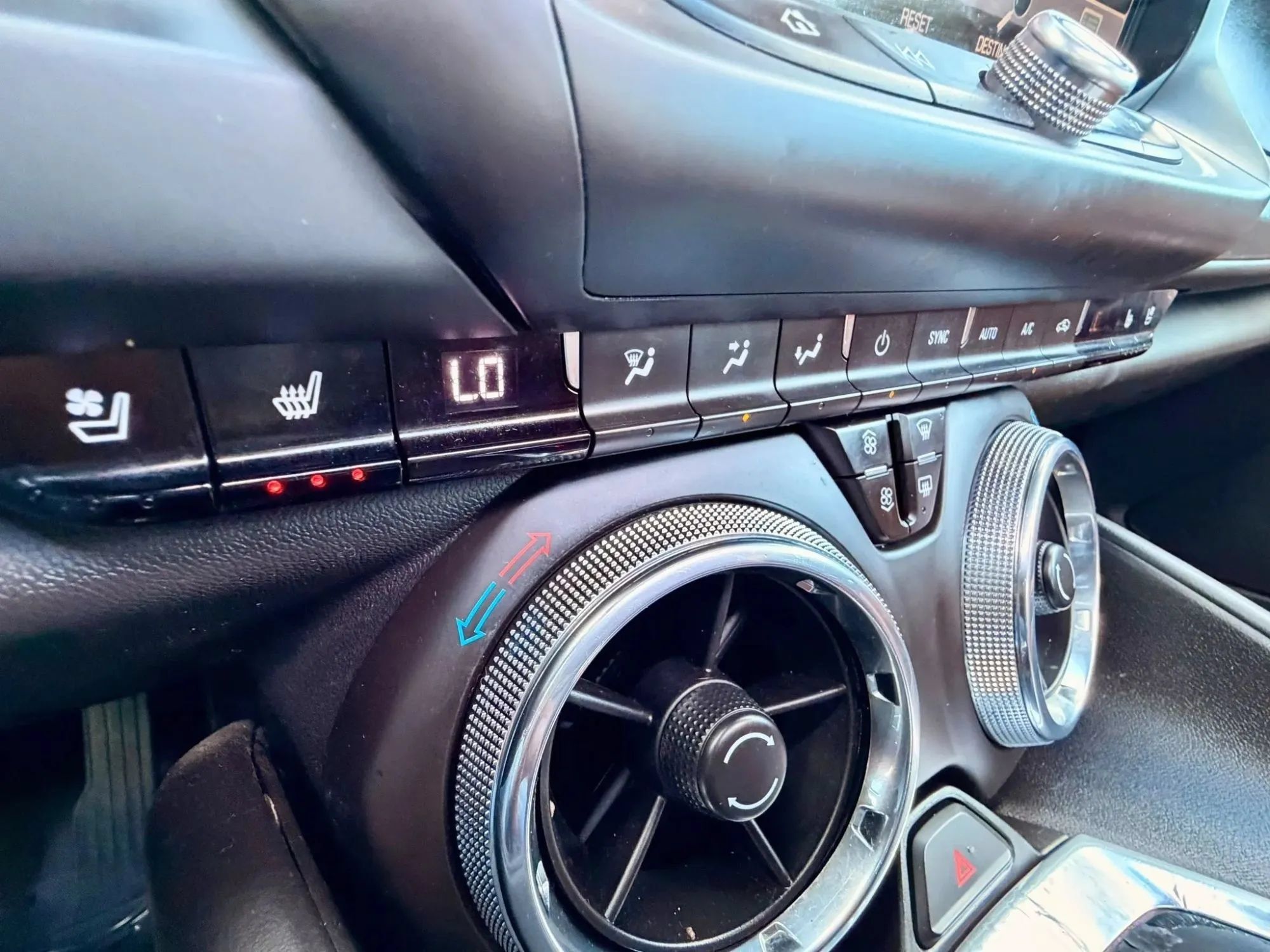 Used 2017 Chevrolet Camaro LT RWD image 14