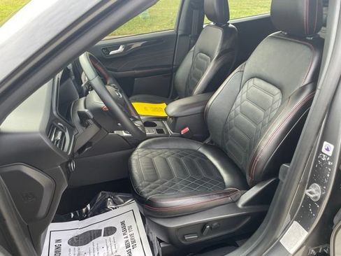 Certified 2023 Ford Escape ST-Line Elite w/ Premium Technology Package AWD/4WD image 17