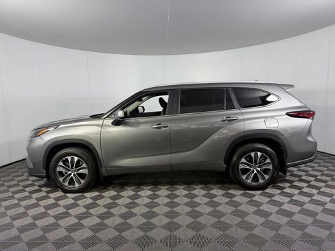 Used 2026 Toyota Highlander XLE AWD/4WD image 10