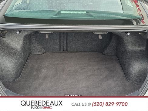 Used 2025 Nissan Altima 2.5 SV FWD image 7