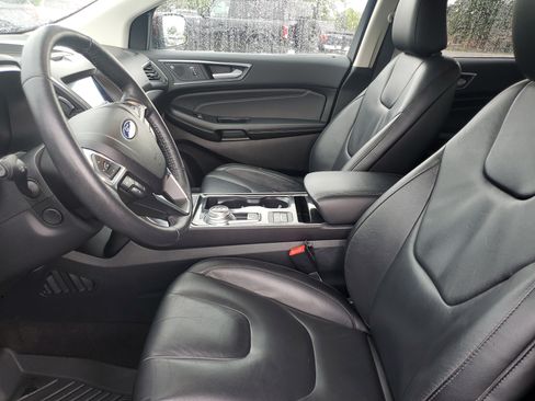 Used 2020 Ford Edge Titanium AWD/4WD image 18