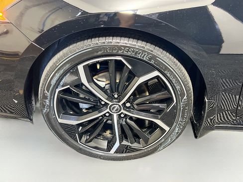 Used 2024 Nissan Altima 2.5 SR w/ SR Premium Package FWD image 13