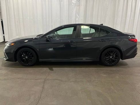 Certified 2025 Toyota Camry SE FWD image 7