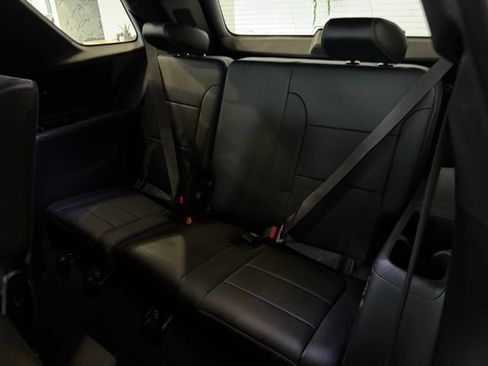 Certified 2023 Chevrolet Traverse LT AWD/4WD image 12