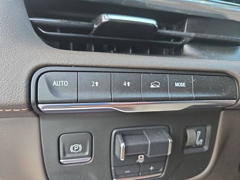 Used 2021 Cadillac Escalade Sport w/ LPO, ONYX Package image 25